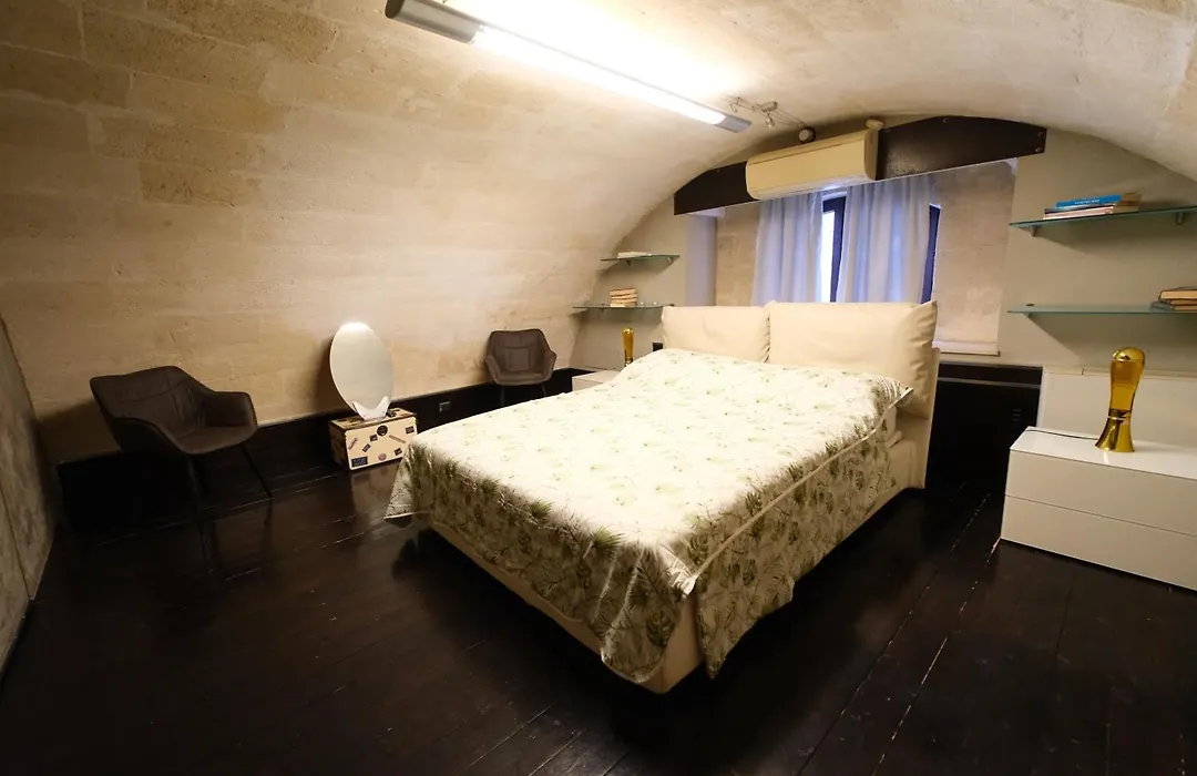 Meteoron Luxury Rooms-1