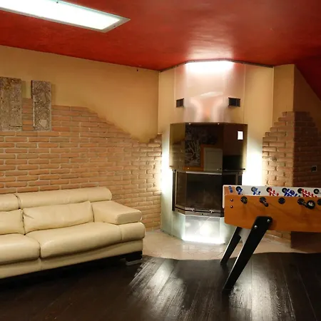 Meteoron Luxury Rooms-3
